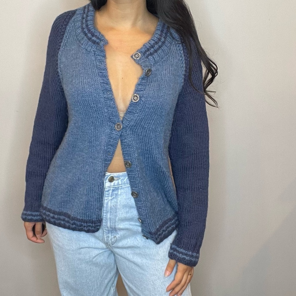💙 Vintage Italian Collezion Unisex Cardigan – Two-Tone Blue Knit 💙 - Picture 3 of 11